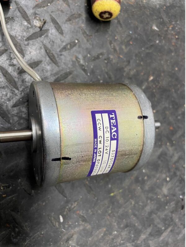 TEAC A-2300SX etc plate capstan motor mounting 50237521 - Tascam Ninja